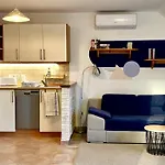 Nefelejcs Apartmanhaz Gyenesdias
