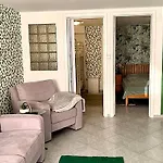 Nefelejcs Apartmanhaz * Денешдиаш