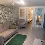 Nefelejcs Apartmanhaz Apartment *