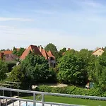 Nefelejcs Apartmanhaz * Денешдиаш