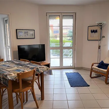 شقة Nefelejcs Apartmanhaz