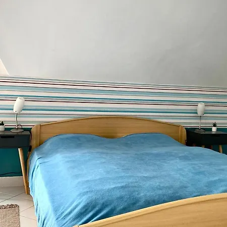 Nefelejcs Apartmanhaz Lägenhet Gyenesdiás