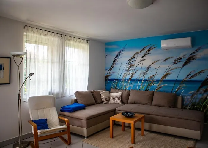 Nefelejcs Apartmanhaz Apartament Gyenesdiás