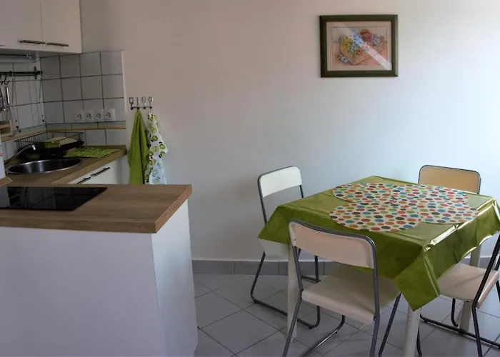 Nefelejcs Apartmanhaz * Gyenesdiás