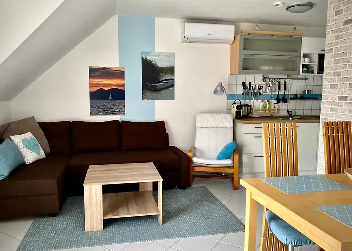 Nefelejcs Apartmanhaz Gyenesdiás