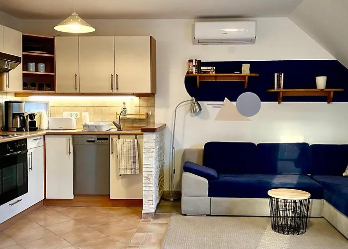 Nefelejcs Apartmanhaz Gyenesdiás